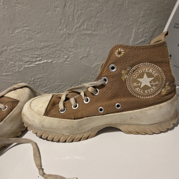 Converse High-Top Lugged Sneaker 2.0 In Autum - Picture 4 of 11